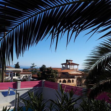 Helles Doppelzimmer Mit Bad, Terrasse Und Pool, Seperater Eingang, Liznjan, Istrien エクステリア 写真